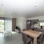 Golden Lakes Village / Ardennes 4*
