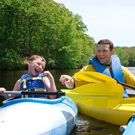 Golden Lakes Village Ardennes 4* Boussu-lez-Walcourt
