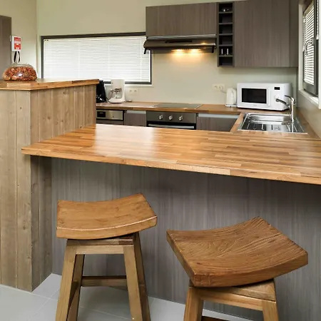 Golden Lakes Village / Ardennes База отдыха Boussu-lez-Walcourt