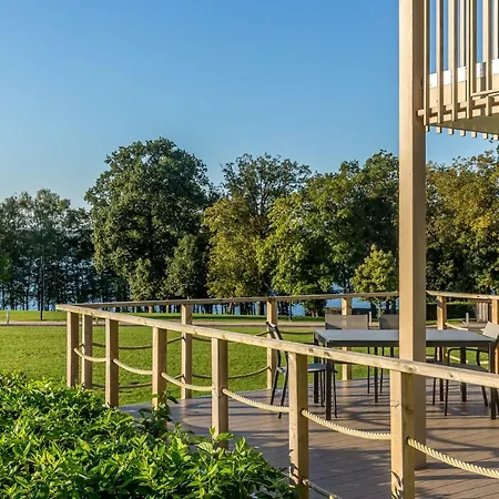 Golden Lakes Village / Ardennes База отдыха 4*