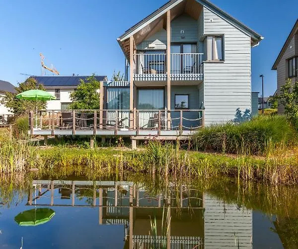 Golden Lakes Village Ardennes Village de vacances 4*