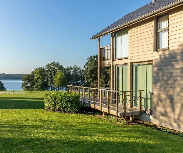 Golden Lakes Village Ardennes 4* Boussu-lez-Walcourt